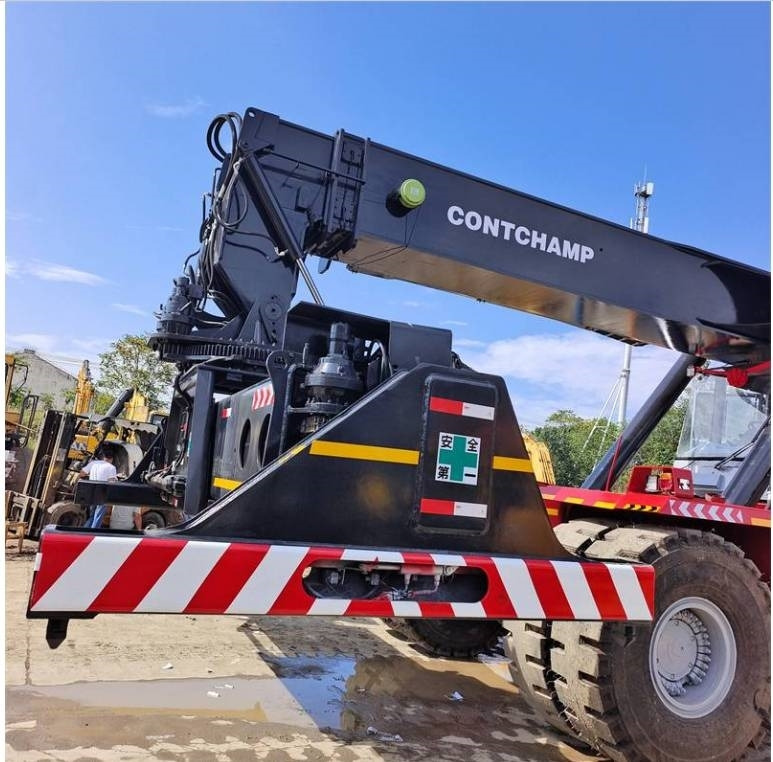 Kalmar DRF 450 - Reach stacker: picture 2 Kalmar DRF 450 - Reach stacker: picture 2