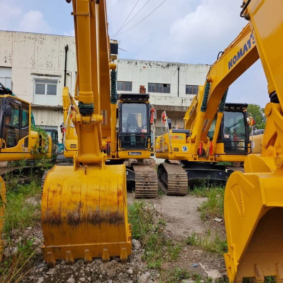 Crawler excavator Komatsu PC 200-8: picture 13