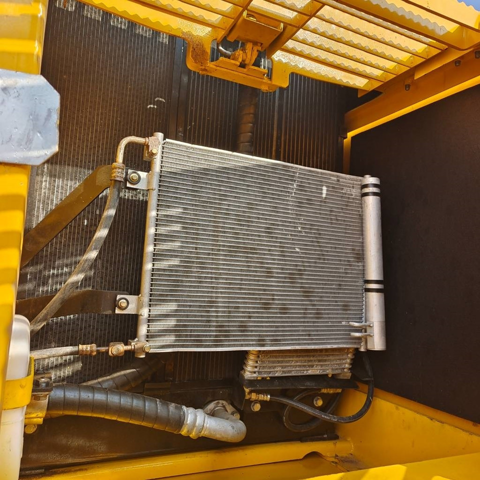 Komatsu PC 200 - Crawler excavator: picture 2 Komatsu PC 200 - Crawler excavator: picture 2