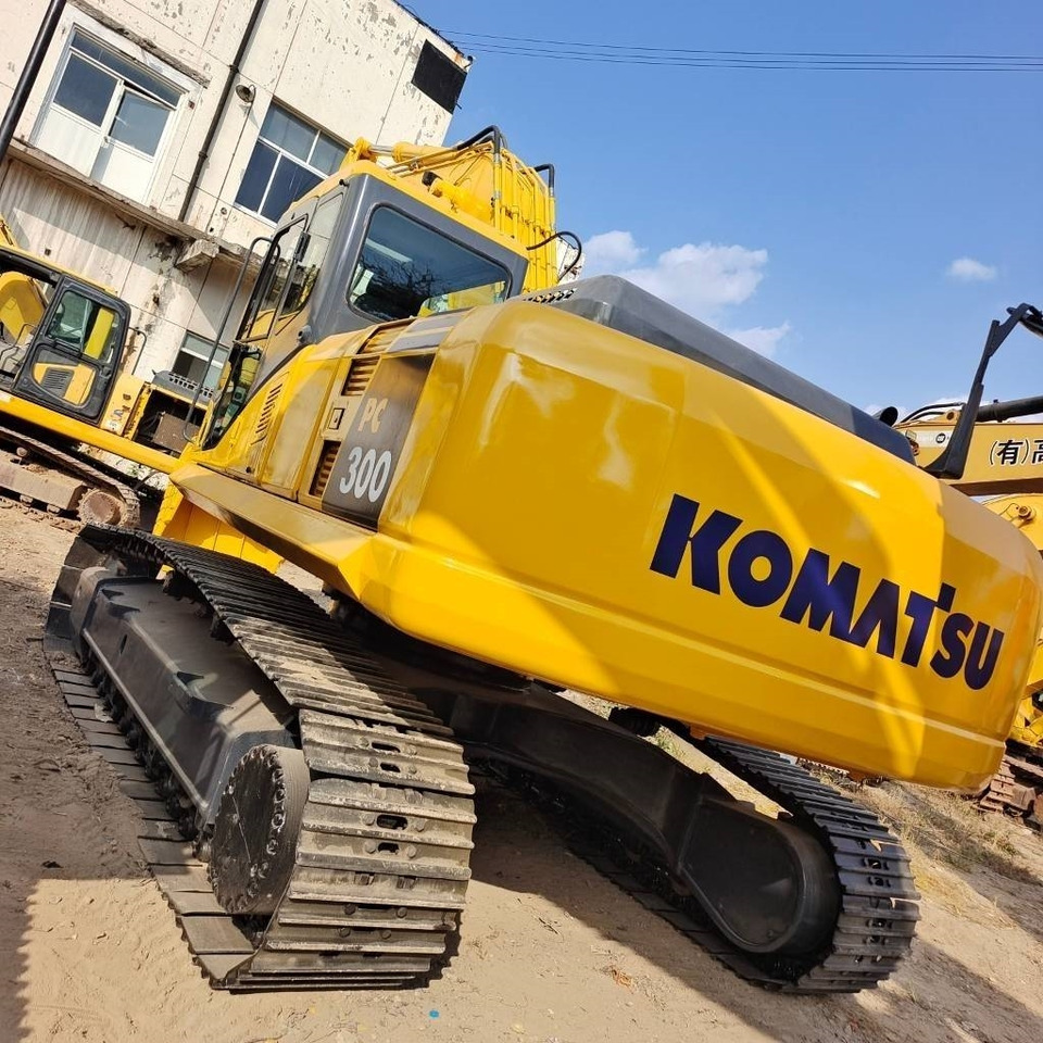 Komatsu PC300 - Crawler excavator: picture 3 Komatsu PC300 - Crawler excavator: picture 3