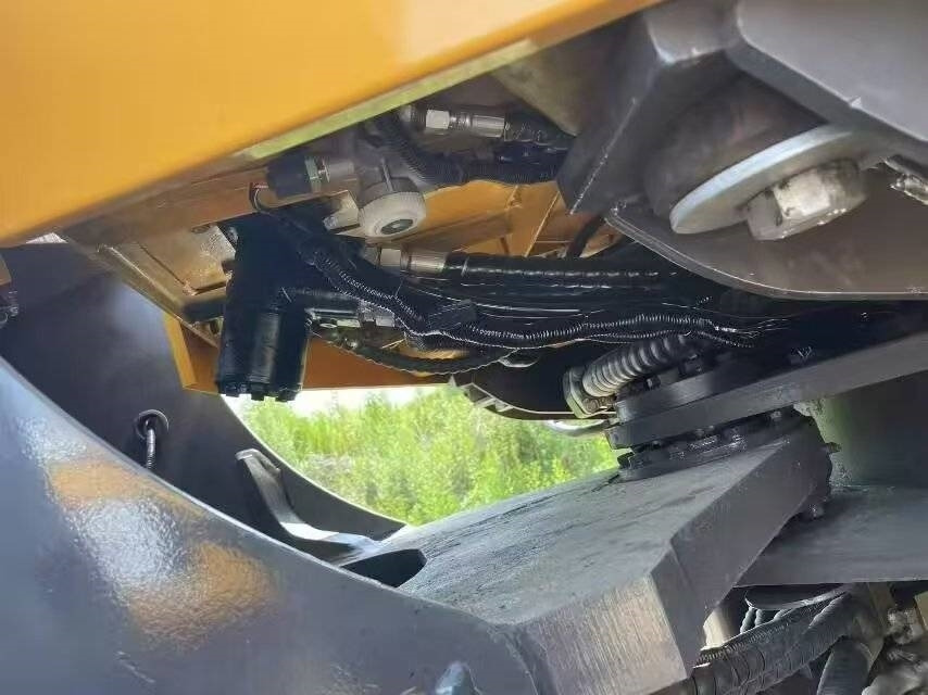 Wheel loader SDLG LG 956 L: picture 13