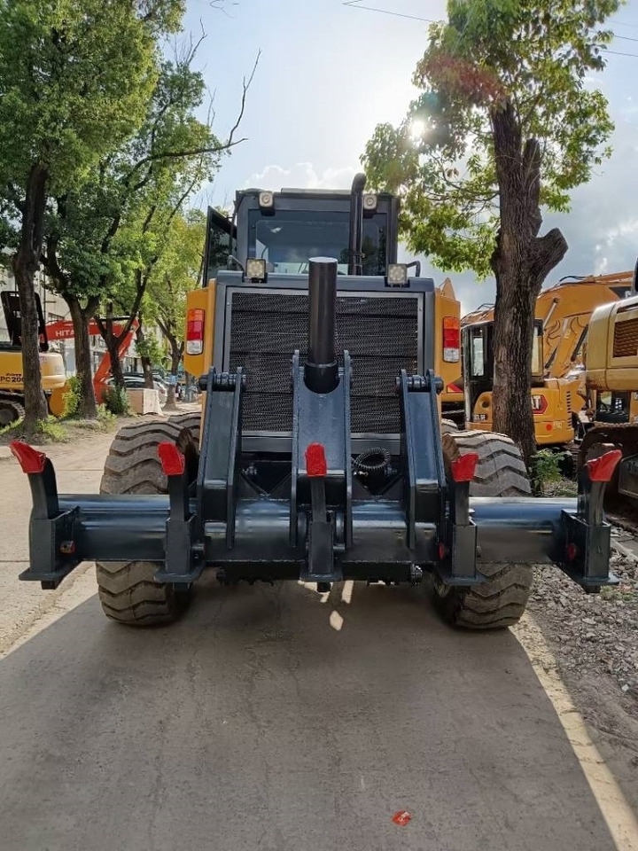 XCMG GR 2153 - Grader: picture 2 XCMG GR 2153 - Grader: picture 2