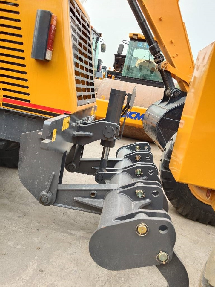 XCMG GR 2153 - Grader: picture 3 XCMG GR 2153 - Grader: picture 3