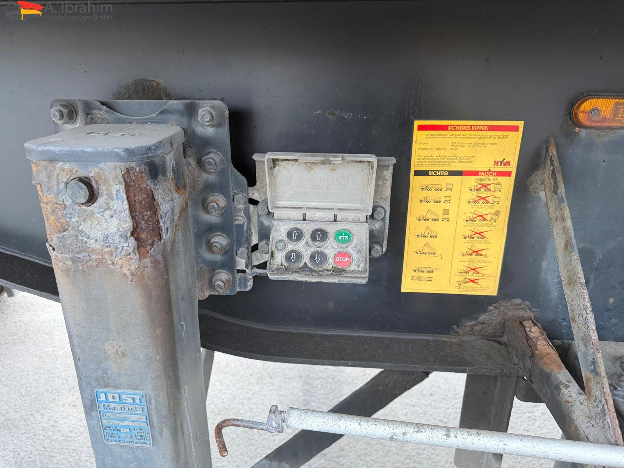 Carnehl CHKS/A ALU-Mulde 45 cbm Liftachse | Getreideschieber | Stützen - Tipper semi-trailer: picture 5 Carnehl CHKS/A ALU-Mulde 45 cbm Liftachse | Getreideschieber | Stützen - Tipper semi-trailer: picture 5