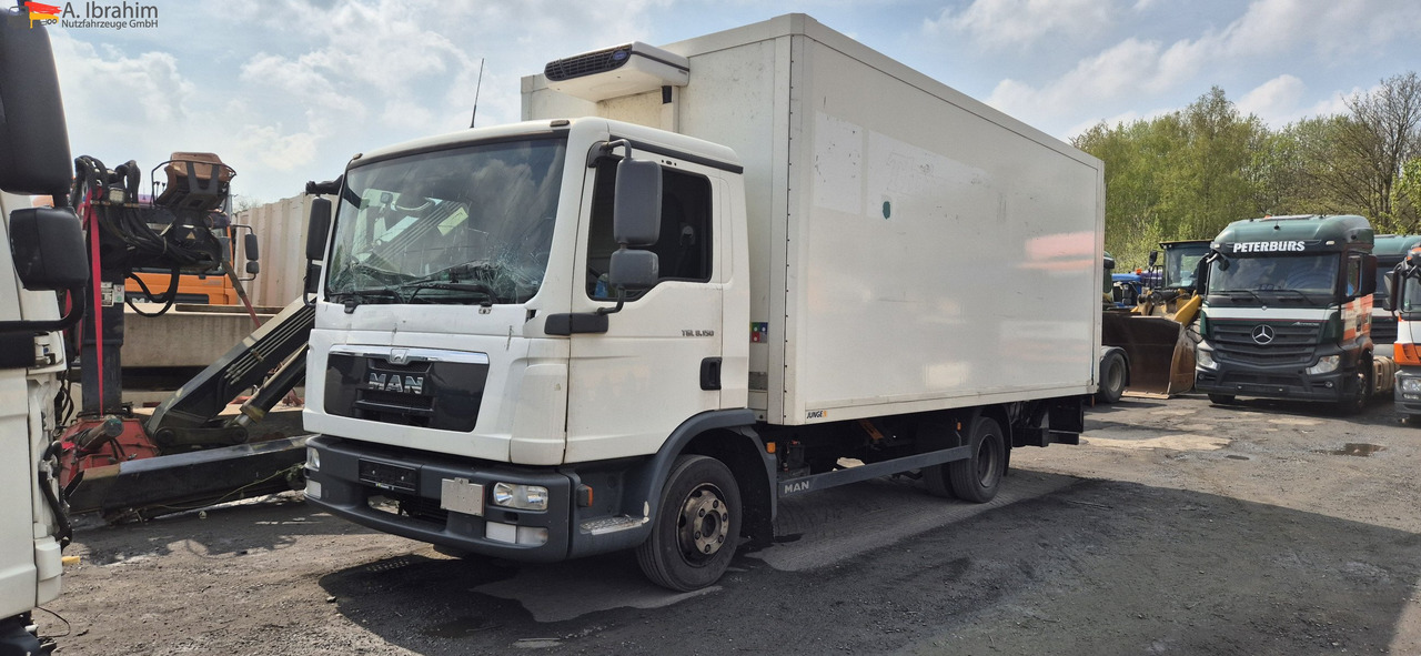 MAN TGL 8.150 4X2 BL Unfallschaden bedingt fahrbereit, Motor ok - Commercial vehicle: picture 1 MAN TGL 8.150 4X2 BL Unfallschaden bedingt fahrbereit, Motor ok - Commercial vehicle: picture 1