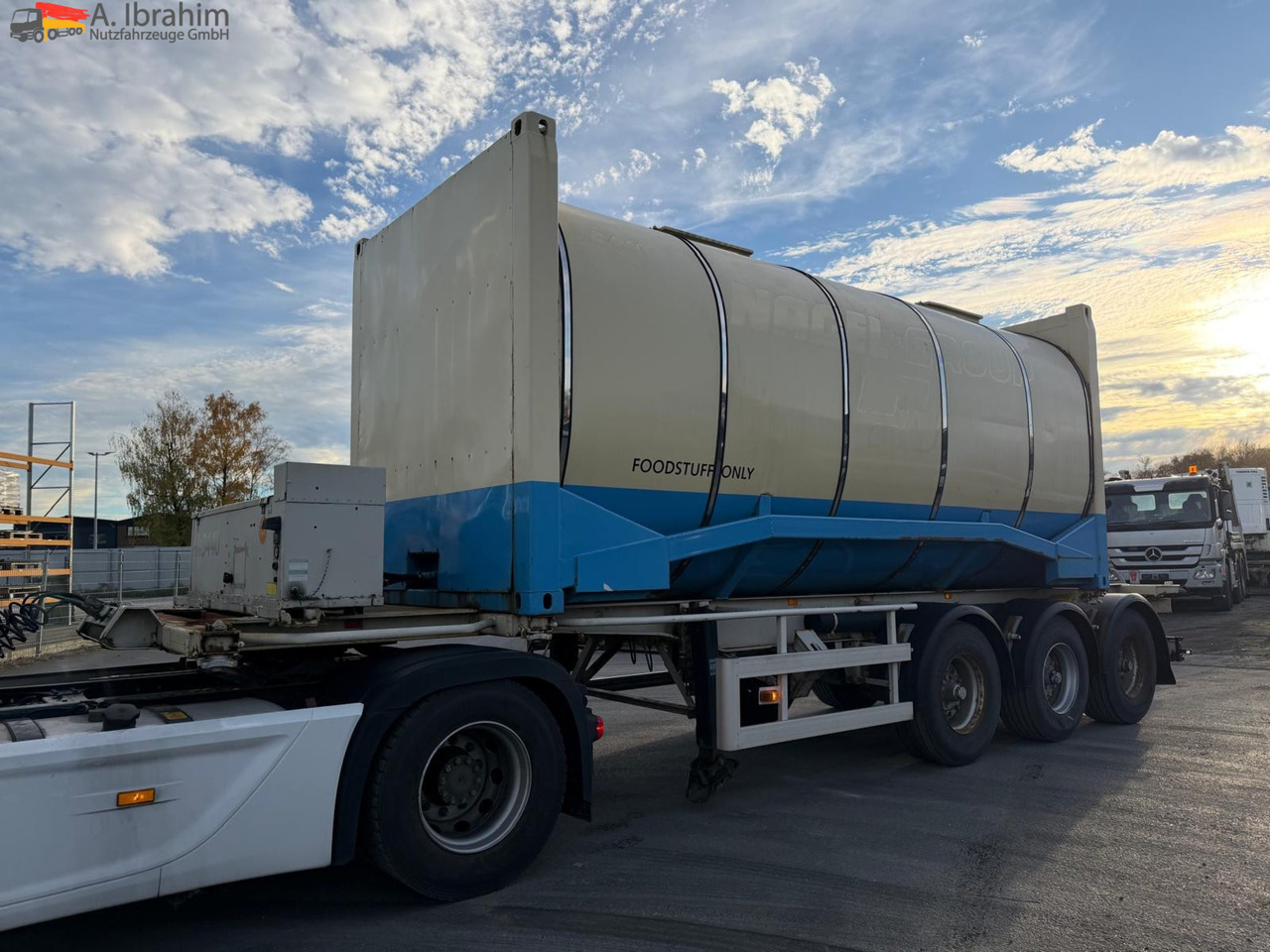 Feldbinder Lebensmittel Tank Container 26500 L | 2 Kammern | Heizung | 20 ft | Edelstahl | - Tank semi-trailer: picture 1 Feldbinder Lebensmittel Tank Container 26500 L | 2 Kammern | Heizung | 20 ft | Edelstahl | - Tank semi-trailer: picture 1
