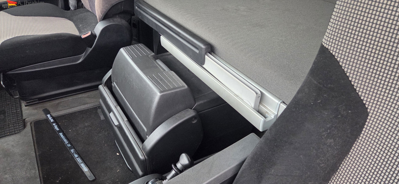 MAN TGX 26.460 6x2 | Lift-Lenkachse | Retarder | Klima | 2 x Vorhanden - Container transporter/ Swap body truck: picture 5 MAN TGX 26.460 6x2 | Lift-Lenkachse | Retarder | Klima | 2 x Vorhanden - Container transporter/ Swap body truck: picture 5