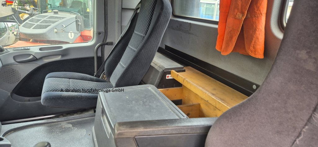 Mercedes-Benz 2544 L Meiller Absetzkipper 6x2, Vorlauf-Lenkachse - Skip loader truck: picture 3 Mercedes-Benz 2544 L Meiller Absetzkipper 6x2, Vorlauf-Lenkachse - Skip loader truck: picture 3