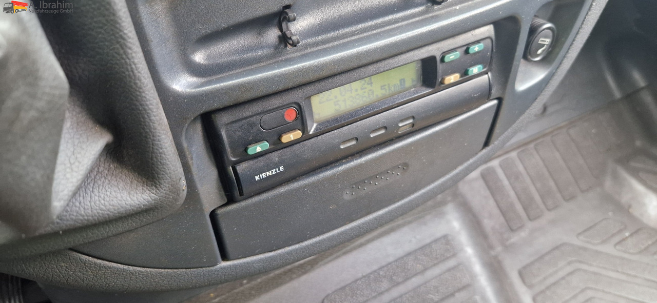 Mercedes-Benz 413 CDI Tiefkühlfächer, autom. Verkaufsklappe Basis ist ok - Refrigerated van: picture 2 Mercedes-Benz 413 CDI Tiefkühlfächer, autom. Verkaufsklappe Basis ist ok - Refrigerated van: picture 2