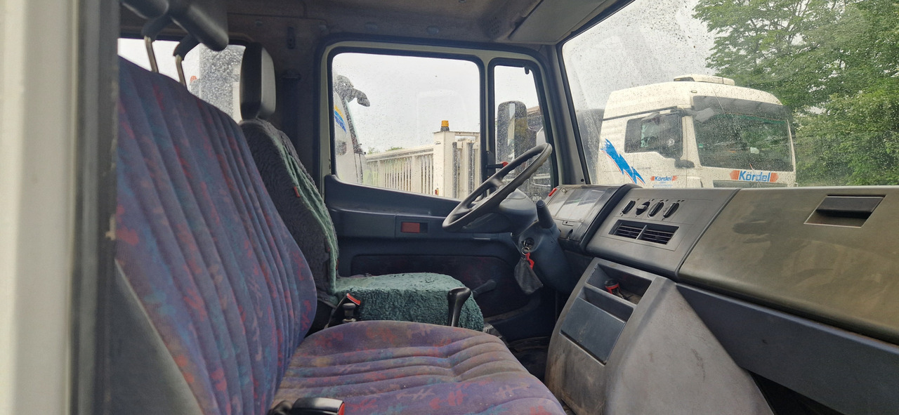 Mercedes-Benz 615D Doka Pritsche, Zustand gut - Open body delivery van, Combi van: picture 2 Mercedes-Benz 615D Doka Pritsche, Zustand gut - Open body delivery van, Combi van: picture 2