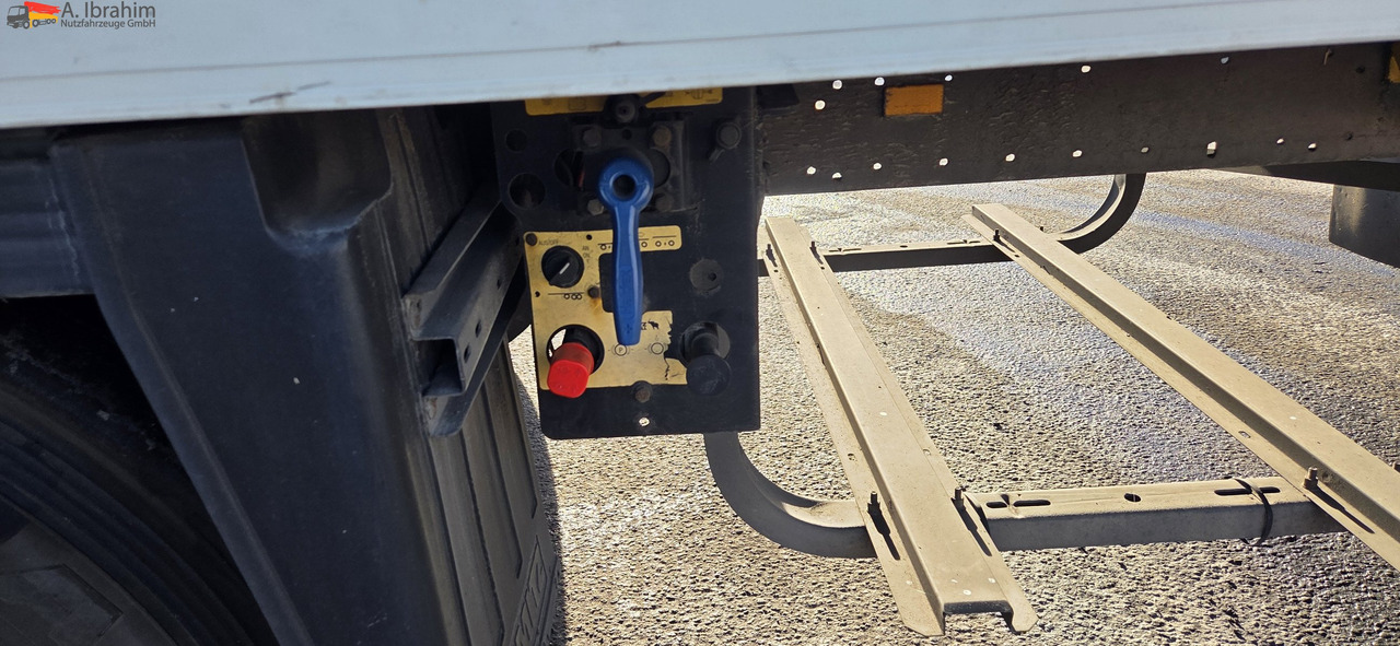 Schmitz SKO24 Carrier Maxima 1300 | -30°C | Lift-Achse | Scheibenbremse - Refrigerator semi-trailer: picture 5 Schmitz SKO24 Carrier Maxima 1300 | -30°C | Lift-Achse | Scheibenbremse - Refrigerator semi-trailer: picture 5