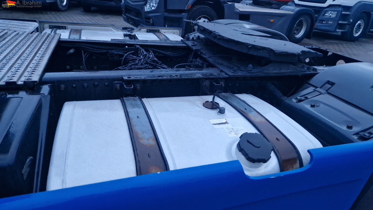 MAN 18.480 TGX XLX Retarder 2x Tank deutsches Fahrzeug, Kamera, Navi - Tractor unit: picture 4 MAN 18.480 TGX XLX Retarder 2x Tank deutsches Fahrzeug, Kamera, Navi - Tractor unit: picture 4