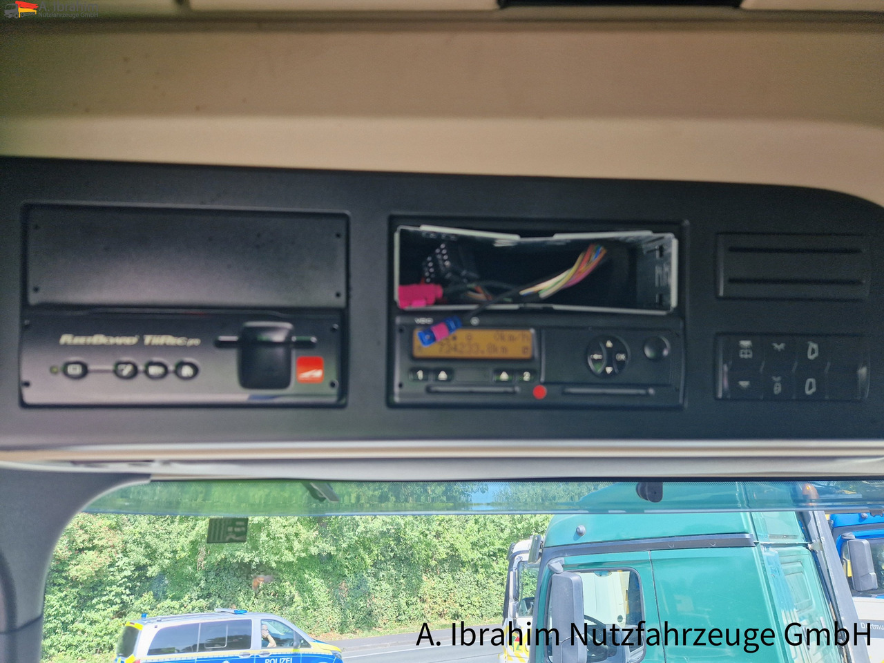 Mercedes-Benz 1845 Retarder, Klima, Navi Schneeketten, Euro 5 - Tractor unit: picture 5 Mercedes-Benz 1845 Retarder, Klima, Navi Schneeketten, Euro 5 - Tractor unit: picture 5