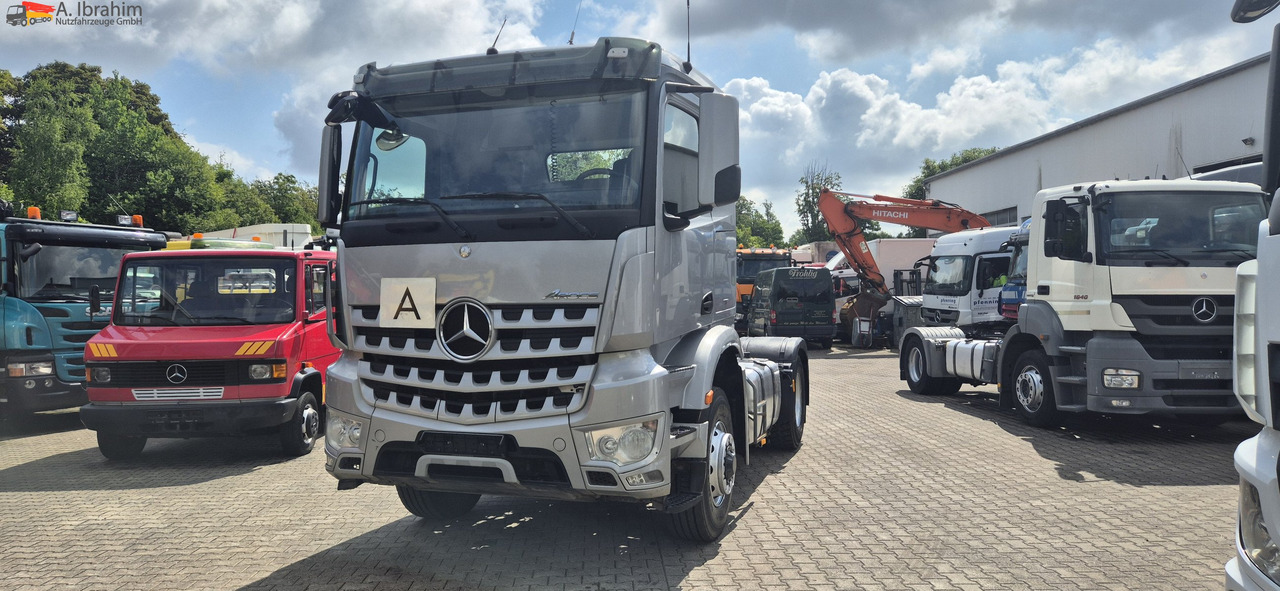 Mercedes-Benz DB 1842H 4x4 Hydrodrive Scheckheft bei Mercedes - Tractor unit: picture 1 Mercedes-Benz DB 1842H 4x4 Hydrodrive Scheckheft bei Mercedes - Tractor unit: picture 1