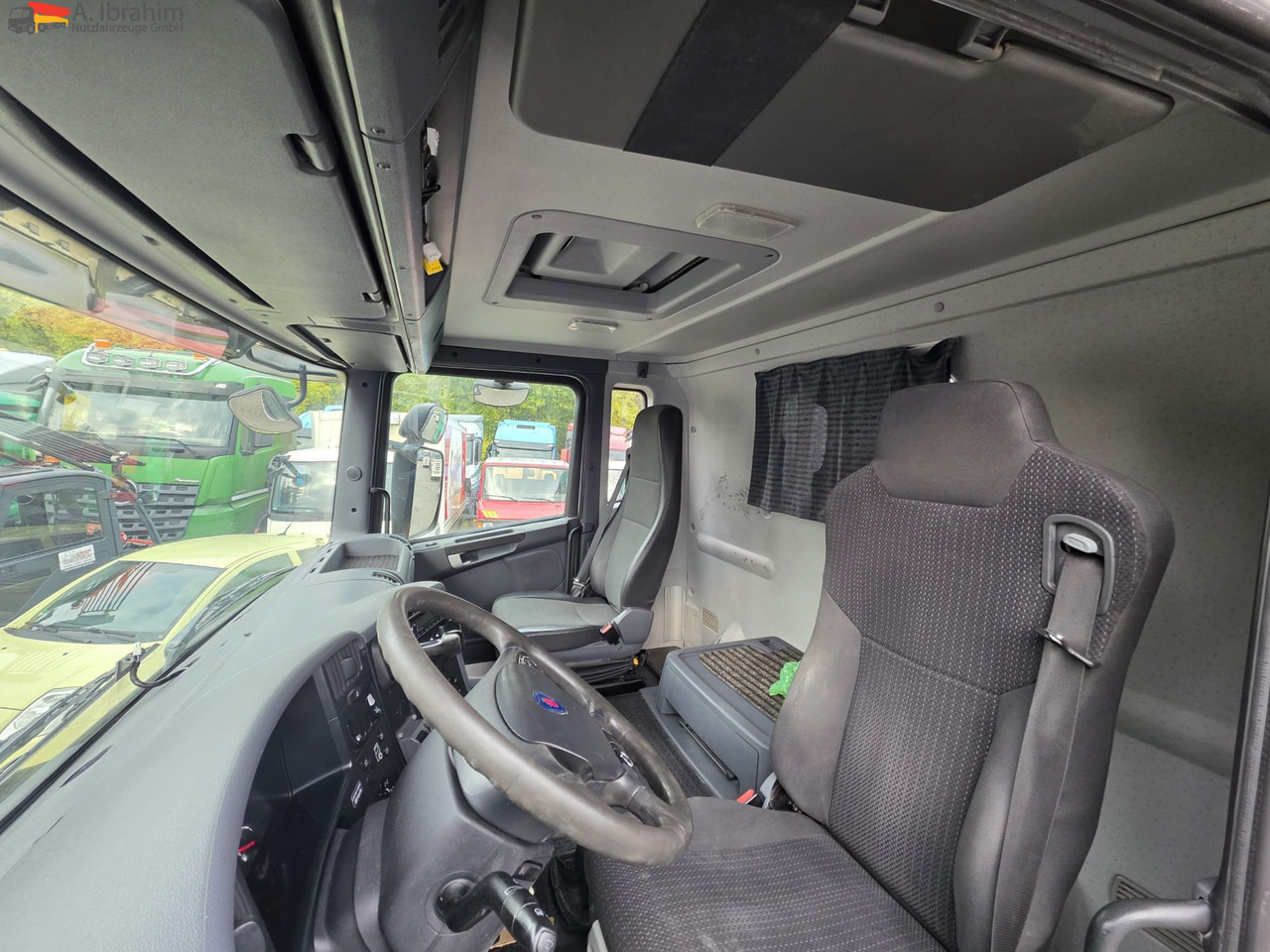 Scania R560 | 6x4 | V8 | Blatt Blatt | Schaltgetriebe |Kipphydraulik | Klima | Trommelbremse| 3 Pedals - Tractor unit: picture 3 Scania R560 | 6x4 | V8 | Blatt Blatt | Schaltgetriebe |Kipphydraulik | Klima | Trommelbremse| 3 Pedals - Tractor unit: picture 3