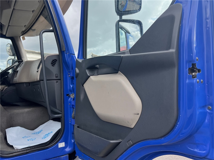 Box truck Renault Midlum 280.14: picture 16