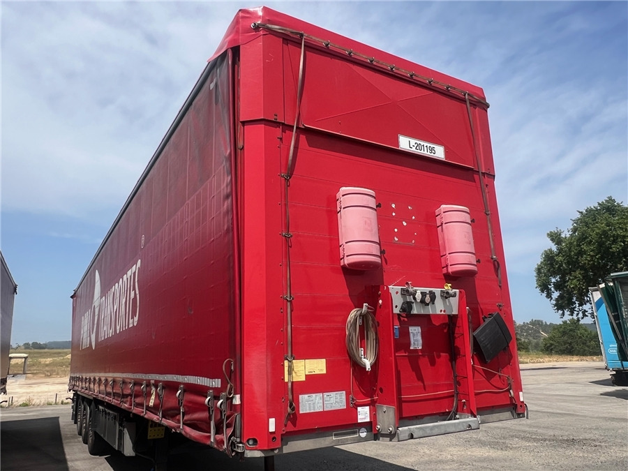 SCHMITZ CARGOBULL SCB-S3T TETO ELEVAR - Curtainsider semi-trailer: picture 1 SCHMITZ CARGOBULL SCB-S3T TETO ELEVAR - Curtainsider semi-trailer: picture 1