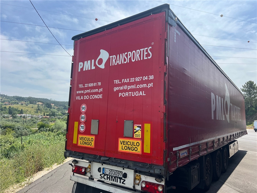 SCHMITZ CARGOBULL SCB-S3T TETO ELEVAR - Curtainsider semi-trailer: picture 3 SCHMITZ CARGOBULL SCB-S3T TETO ELEVAR - Curtainsider semi-trailer: picture 3
