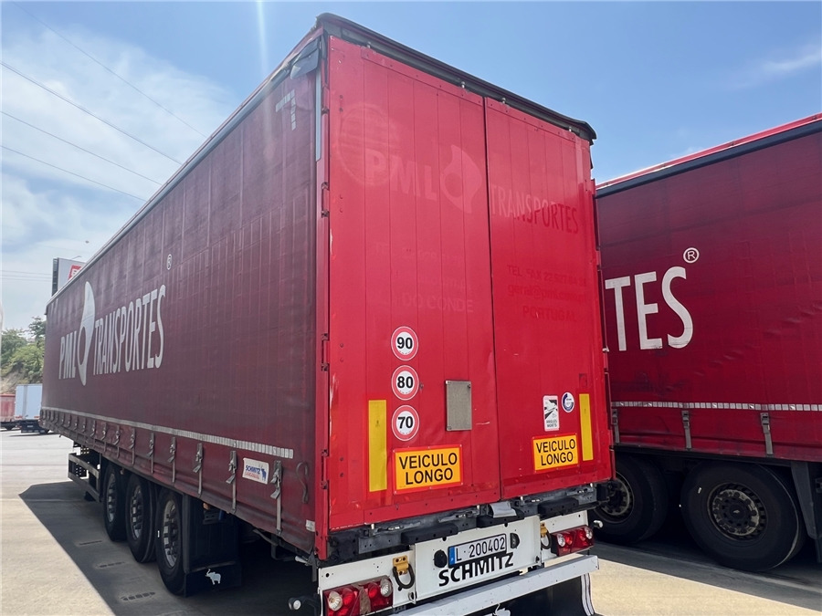 SCHMITZ CARGOBULL SCB-S3T TETO ELEVAR - Curtainsider semi-trailer: picture 3 SCHMITZ CARGOBULL SCB-S3T TETO ELEVAR - Curtainsider semi-trailer: picture 3