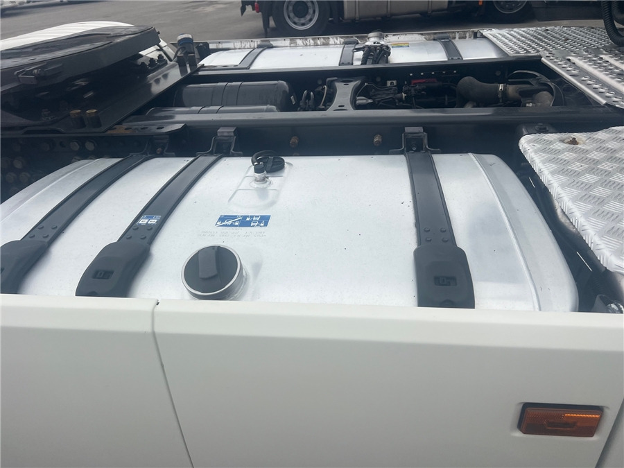 Tractor unit Scania S580: picture 10