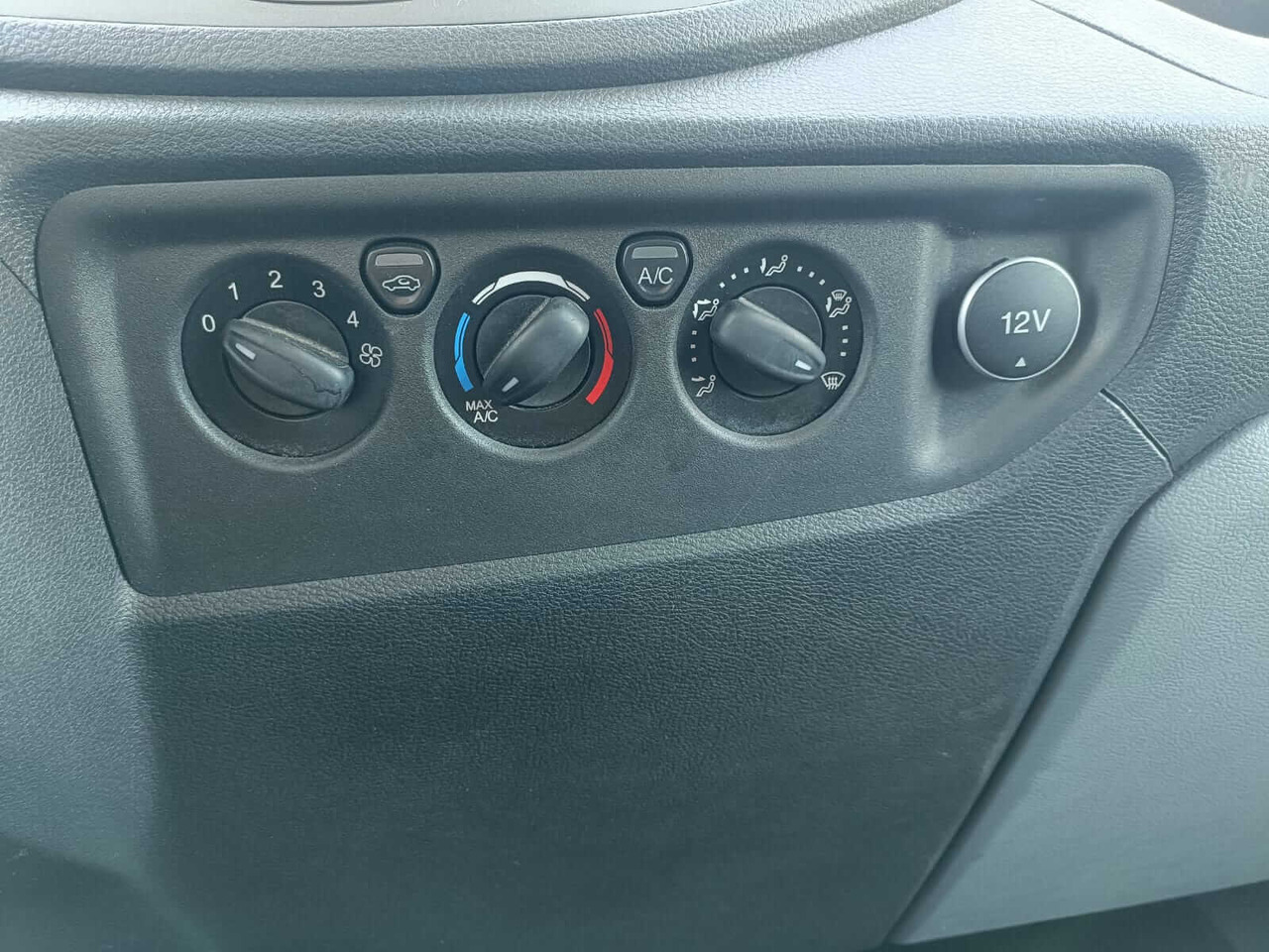 Leasing of FORD TRANSIT FURGONATO BOX FORD TRANSIT FURGONATO BOX: picture 17 Leasing of FORD TRANSIT FURGONATO BOX FORD TRANSIT FURGONATO BOX: picture 17