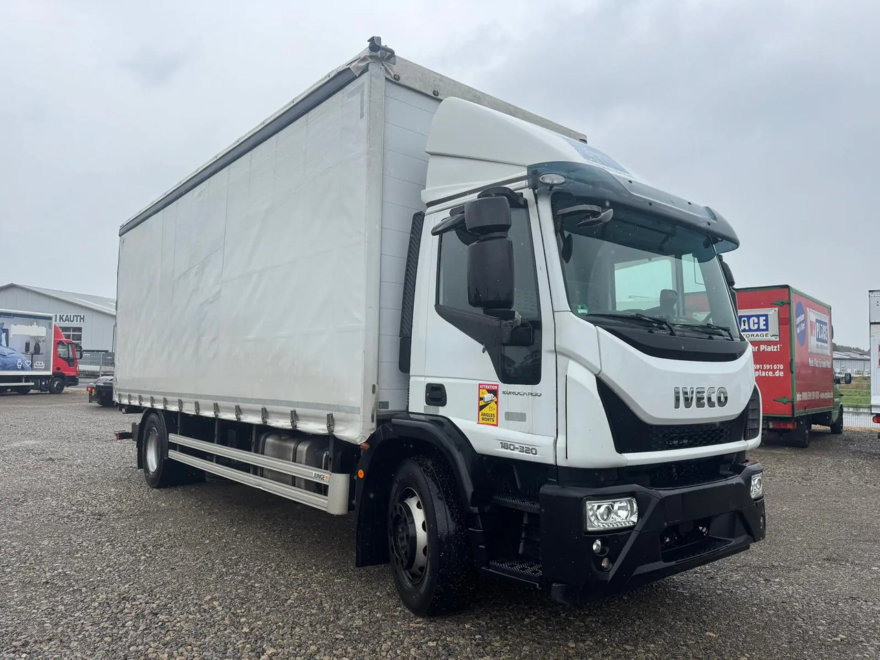 IVECO EUROCARGO 180E32P - Curtainsider truck: picture 1 IVECO EUROCARGO 180E32P - Curtainsider truck: picture 1