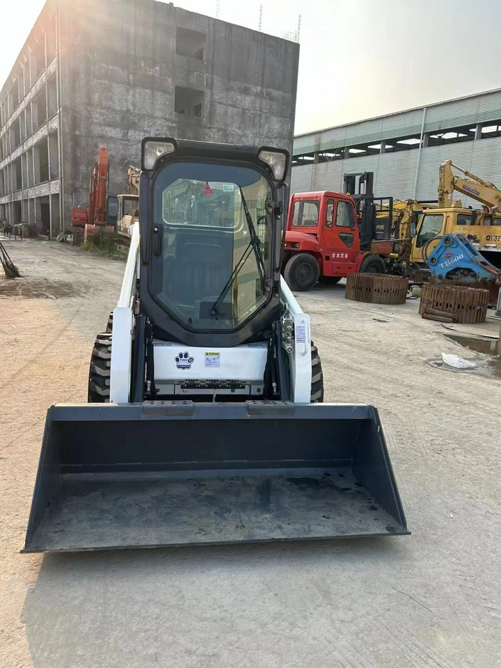 Bobcat S450 - Skid steer loader: picture 1 Bobcat S450 - Skid steer loader: picture 1