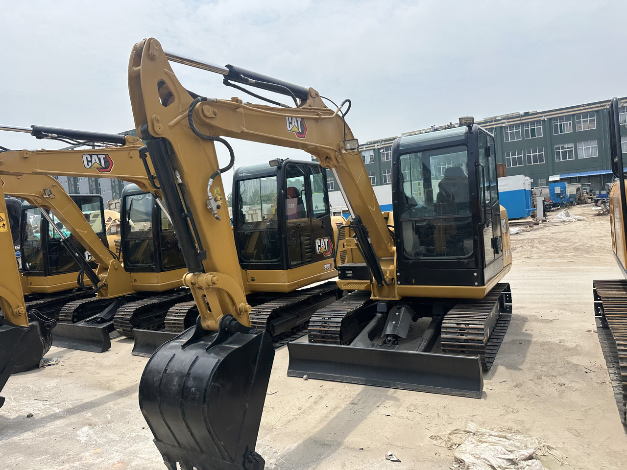 Caterpillar 305.5E - Mini excavator: picture 3 Caterpillar 305.5E - Mini excavator: picture 3