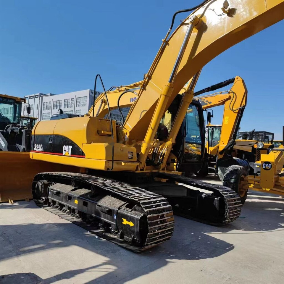 Caterpillar 325C - Crawler excavator: picture 3 Caterpillar 325C - Crawler excavator: picture 3