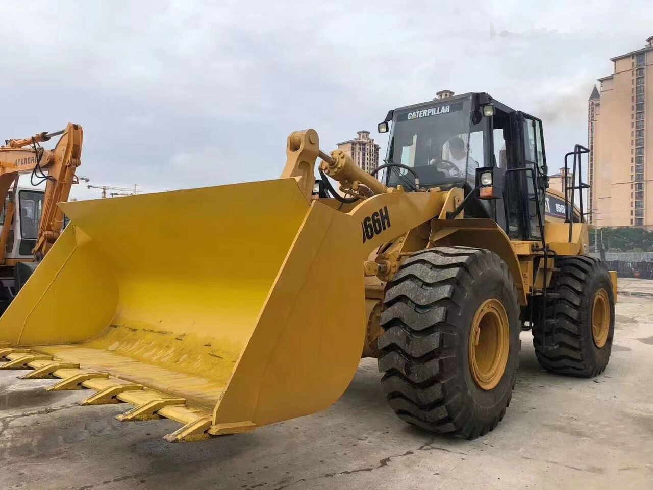 Caterpillar 966H - Wheel loader: picture 2 Caterpillar 966H - Wheel loader: picture 2