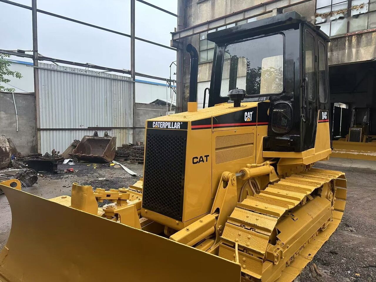 Caterpillar D4C - Bulldozer: picture 3 Caterpillar D4C - Bulldozer: picture 3