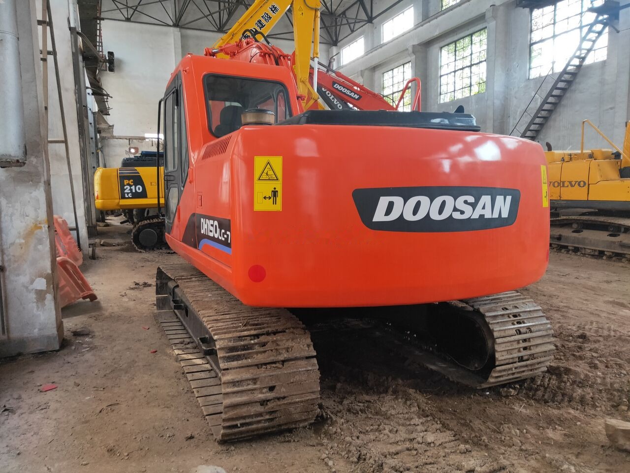 Crawler excavator Doosan DH150LC-7: picture 6