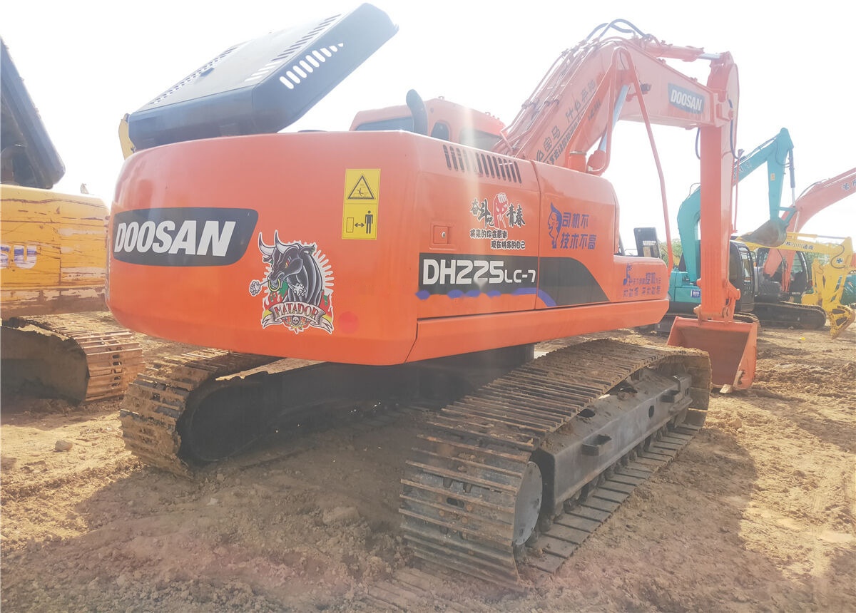 Doosan DH225 - Crawler excavator: picture 4 Doosan DH225 - Crawler excavator: picture 4