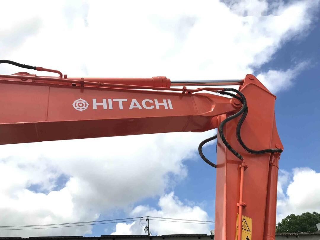 Hitachi EX200-3 - Crawler excavator: picture 2 Hitachi EX200-3 - Crawler excavator: picture 2