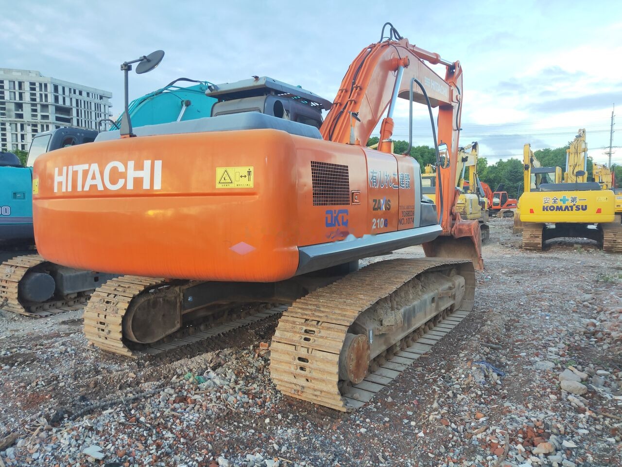 Hitachi ZX210 - Crawler excavator: picture 5 Hitachi ZX210 - Crawler excavator: picture 5