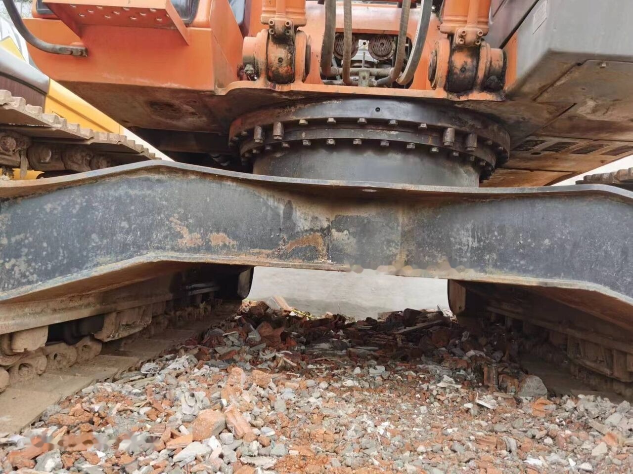 Hitachi ZX270 - Crawler excavator: picture 1 Hitachi ZX270 - Crawler excavator: picture 1