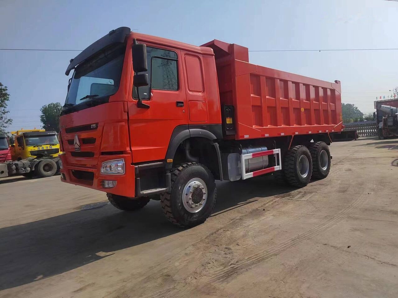 Howo 375 - Tipper: picture 4 Howo 375 - Tipper: picture 4