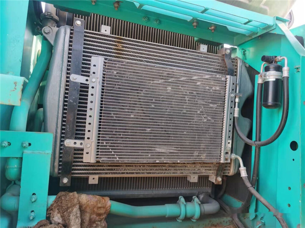 Kobelco SK210 - Crawler excavator: picture 1 Kobelco SK210 - Crawler excavator: picture 1