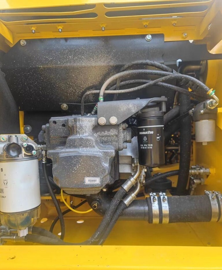 Komatsu PC220-8 - Crawler excavator: picture 5 Komatsu PC220-8 - Crawler excavator: picture 5