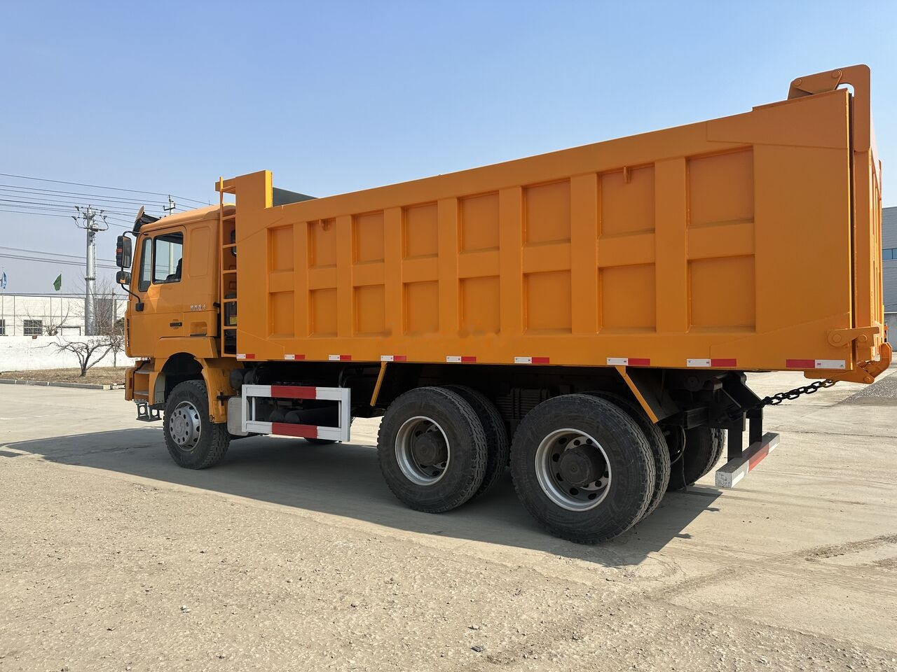 Shacman F3000 - Tipper: picture 2 Shacman F3000 - Tipper: picture 2
