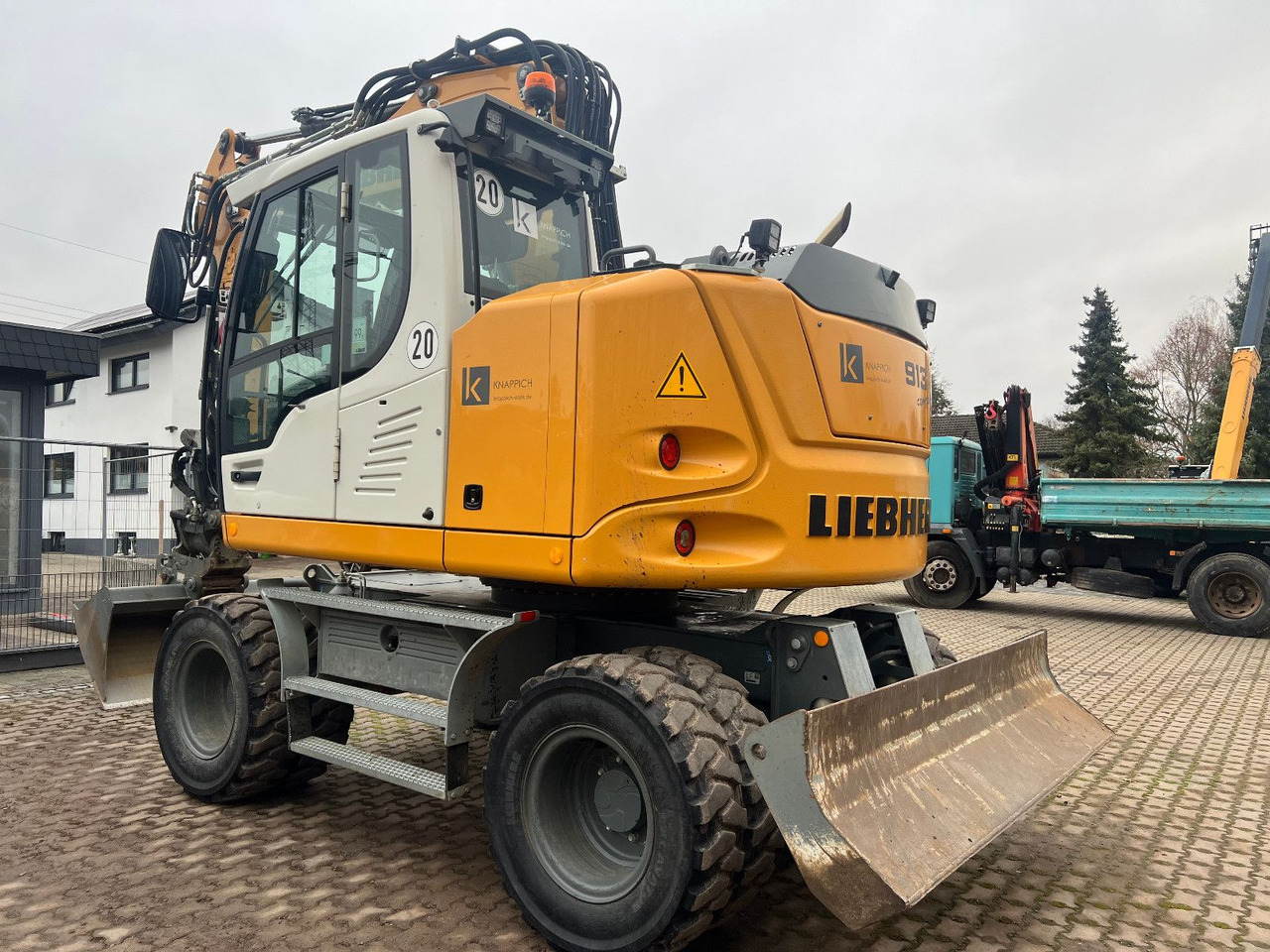 Liebherr A 913 Comp. Powertilt - Wheel excavator: picture 2 Liebherr A 913 Comp. Powertilt - Wheel excavator: picture 2