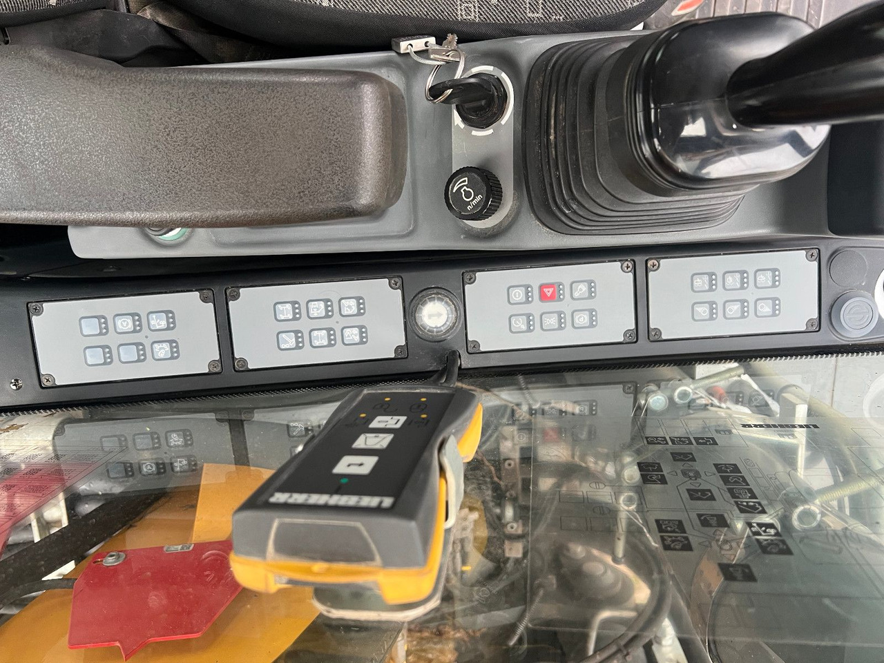 Liebherr A 913 Comp. Powertilt - Wheel excavator: picture 5 Liebherr A 913 Comp. Powertilt - Wheel excavator: picture 5