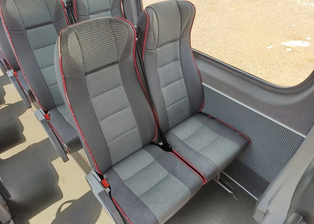 Minibus, Passenger van Volkswagen Crafter: picture 20