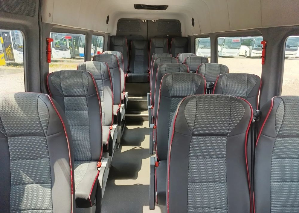 Minibus, Passenger van Volkswagen Crafter: picture 18