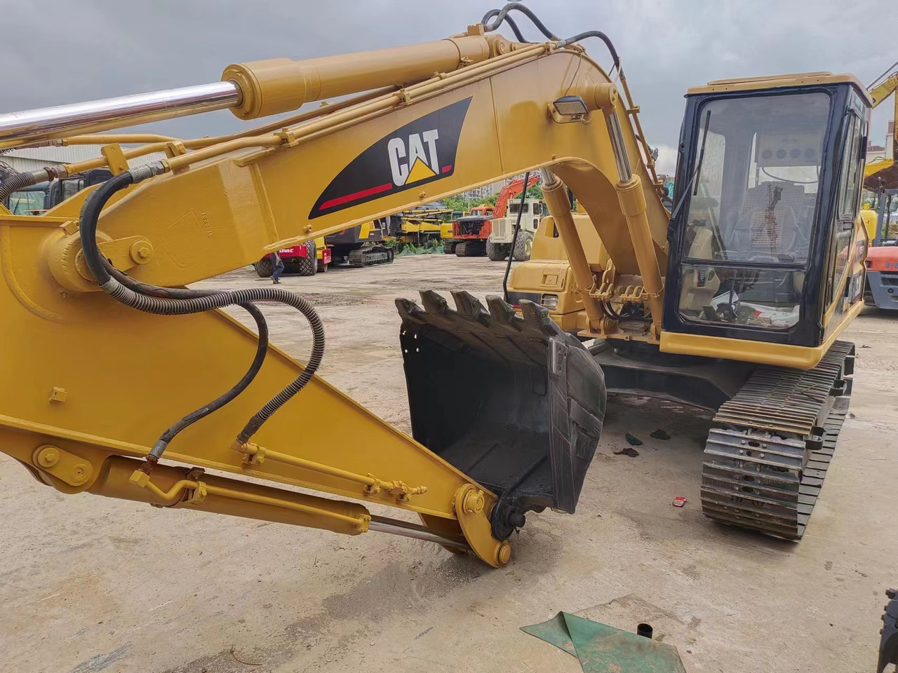 CATERPILLAR 312B - Crawler excavator: picture 4 CATERPILLAR 312B - Crawler excavator: picture 4