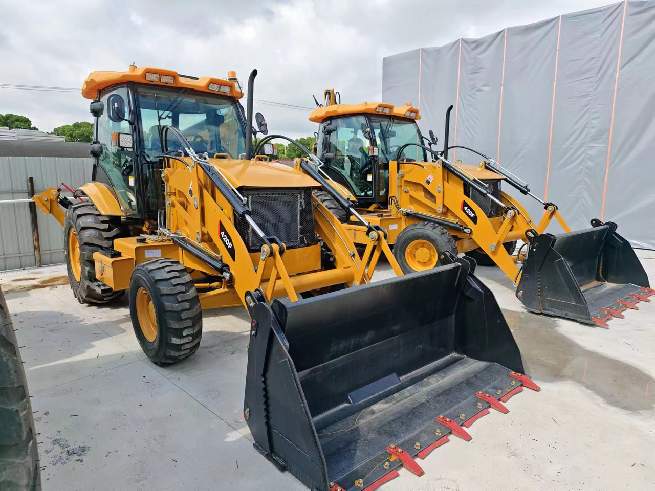 CATERPILLAR 420F - Backhoe loader: picture 3 CATERPILLAR 420F - Backhoe loader: picture 3