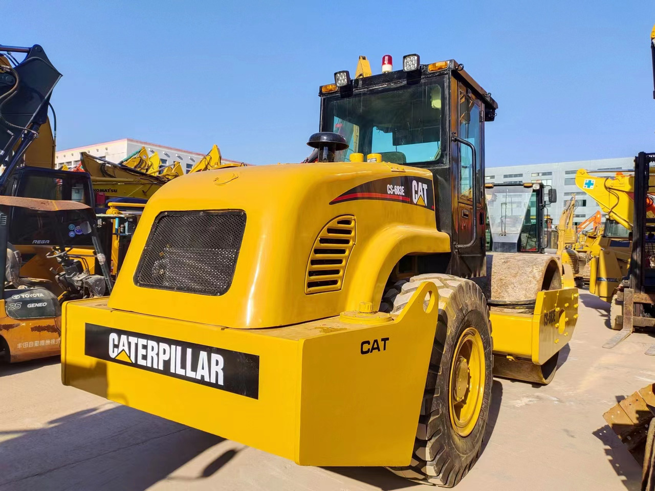 CATERPILLAR CS683E - Compactor: picture 4 CATERPILLAR CS683E - Compactor: picture 4