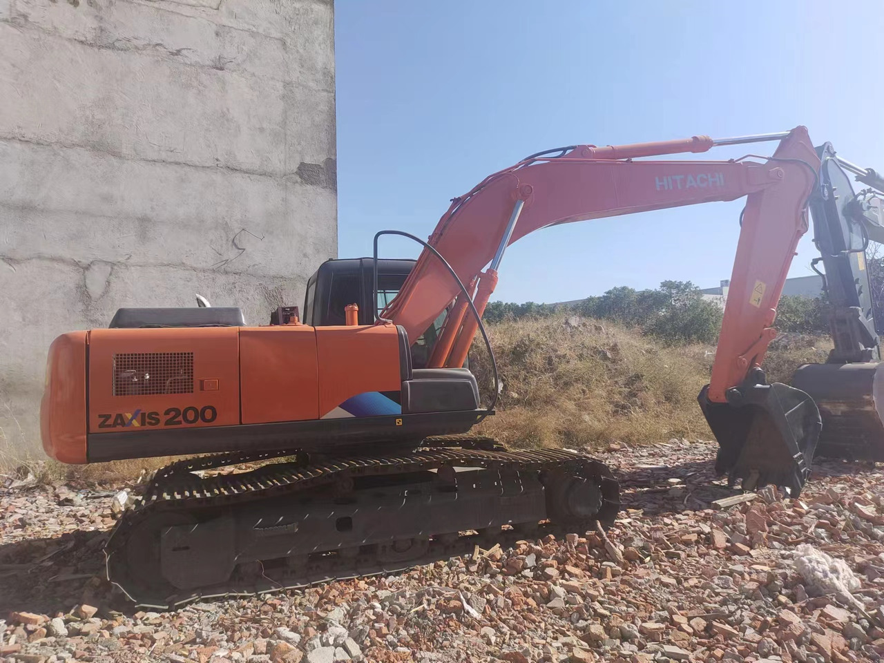 HITACHI ZX200 - Crawler excavator: picture 1 HITACHI ZX200 - Crawler excavator: picture 1