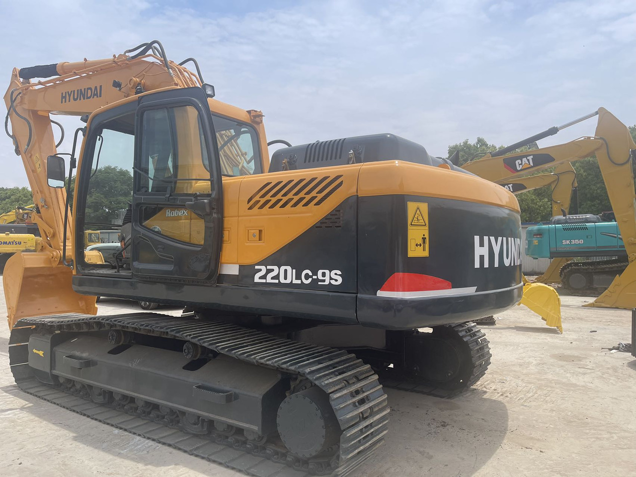 HYUNDAI 220LC-9S - Crawler excavator: picture 2 HYUNDAI 220LC-9S - Crawler excavator: picture 2