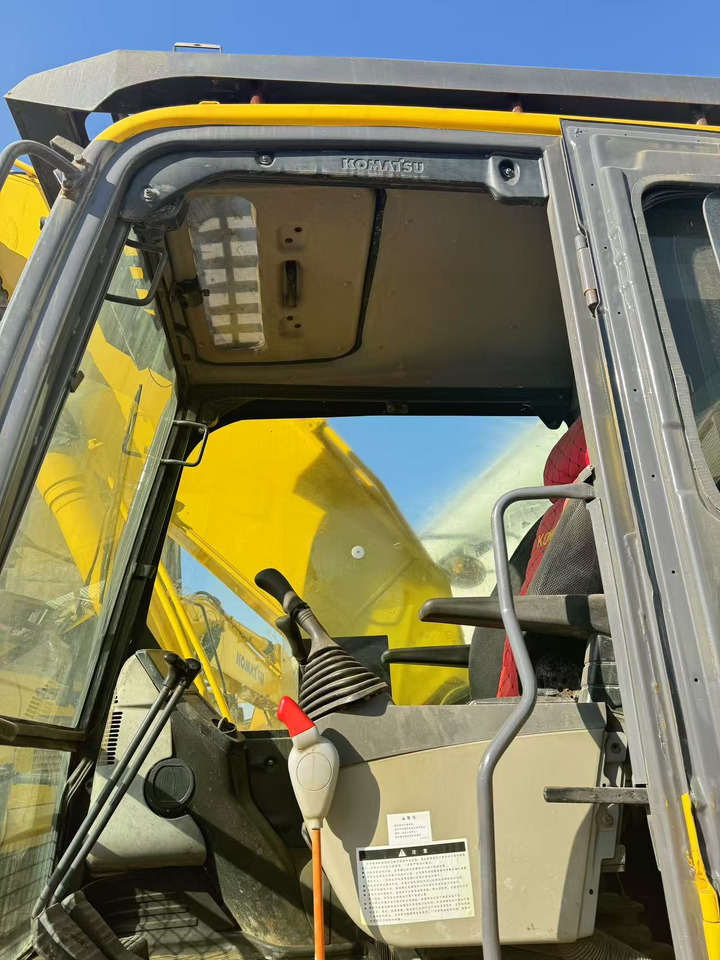 KOMATSU PC200-8 - Crawler excavator: picture 4 KOMATSU PC200-8 - Crawler excavator: picture 4